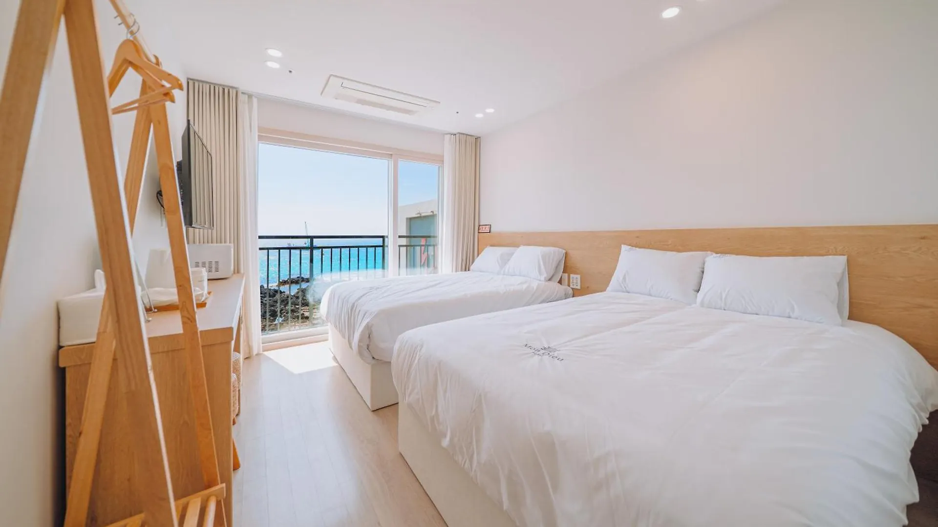 Jeju Mon Dieu Hotel